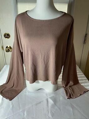 Nasty Gal Ribbed Cropped Long Bell Slv Top Size 10